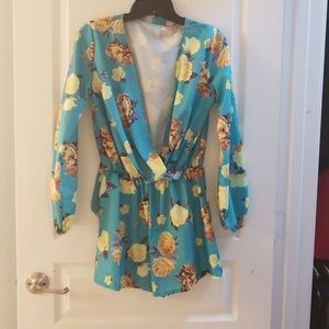 Medium long sleeve romper